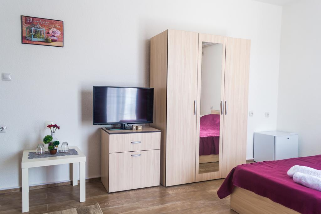 Bed & Breakfast Delikates Stojakovo Exterior foto
