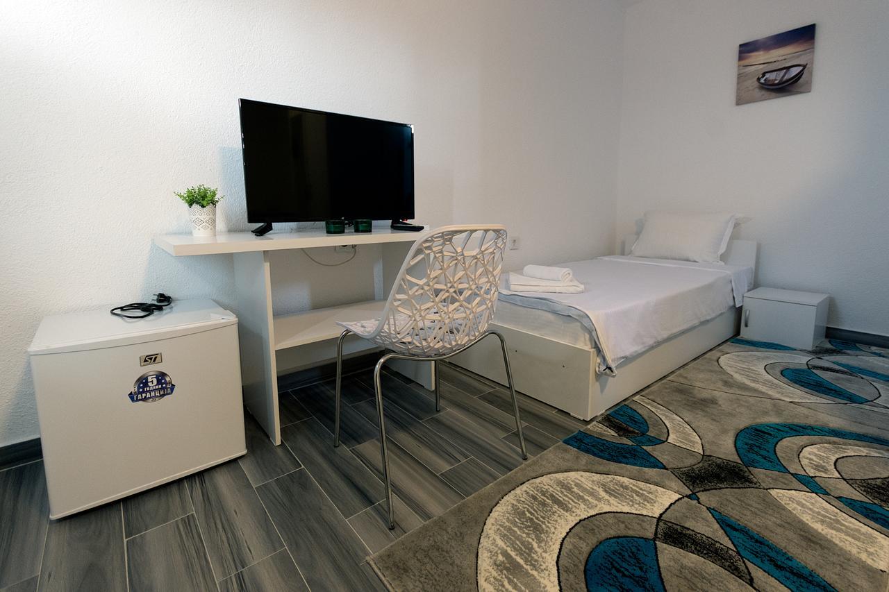Bed & Breakfast Delikates Stojakovo Exterior foto