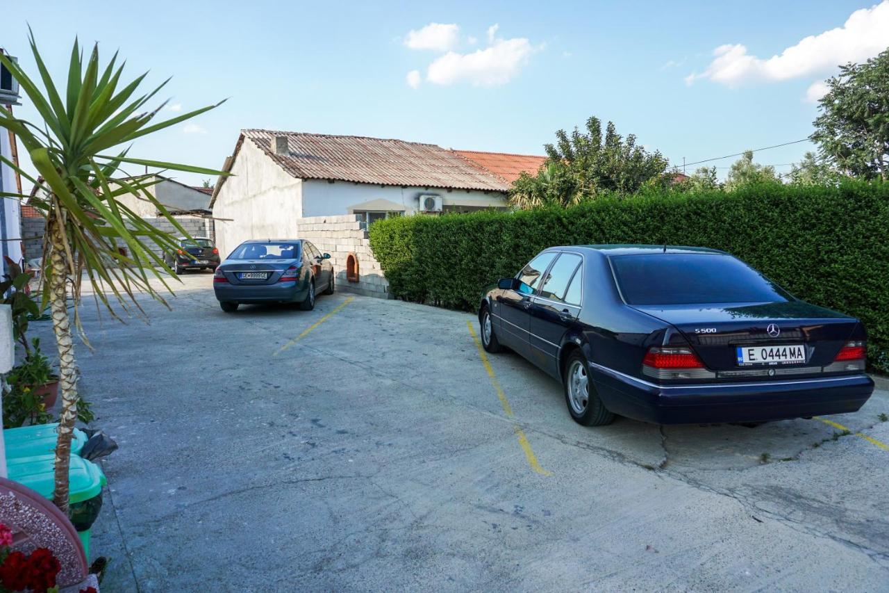 Bed & Breakfast Delikates Stojakovo Exterior foto